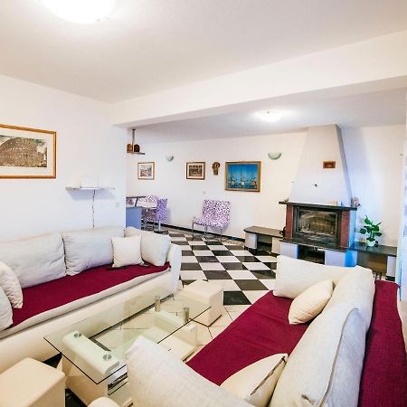 Splendid Holiday Home In Jasenice Maslenica Bagian luar foto