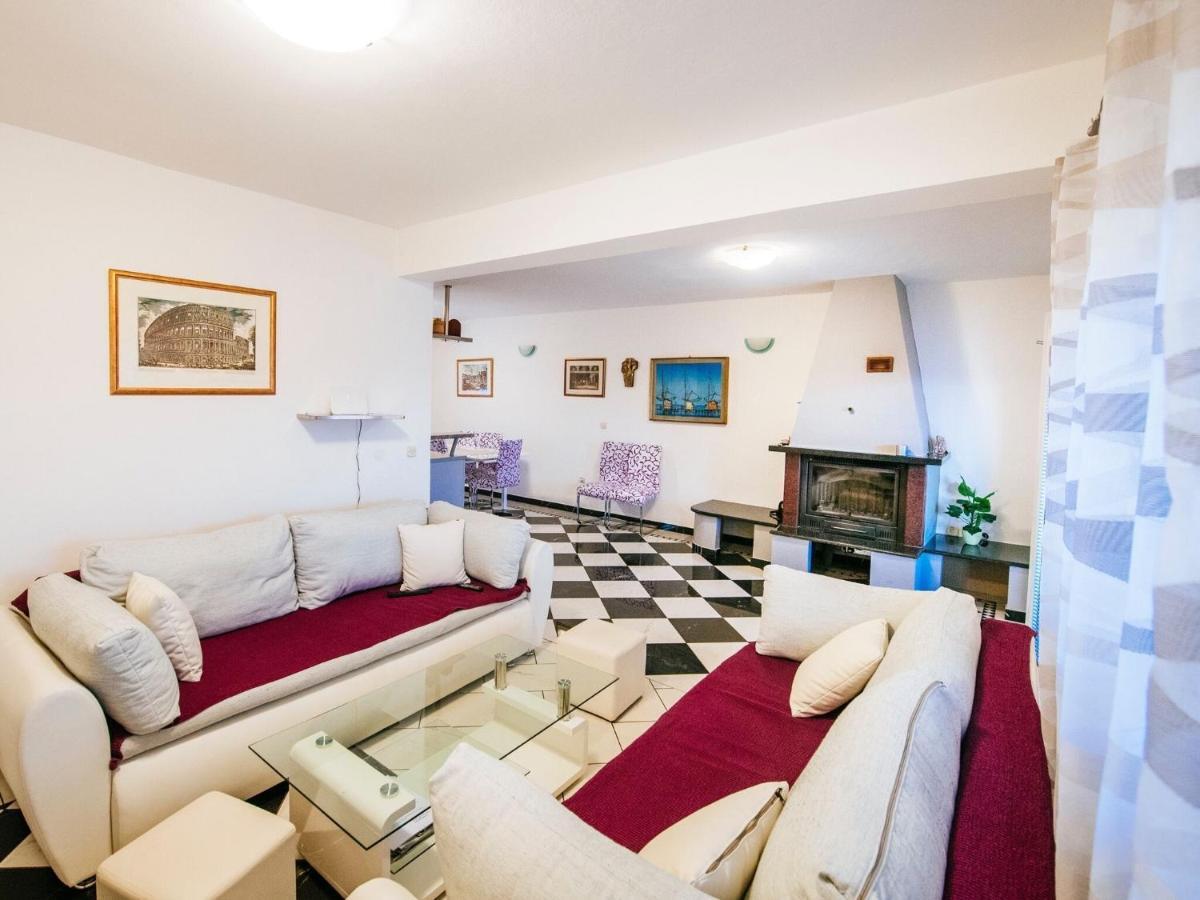 Splendid Holiday Home In Jasenice Maslenica Bagian luar foto